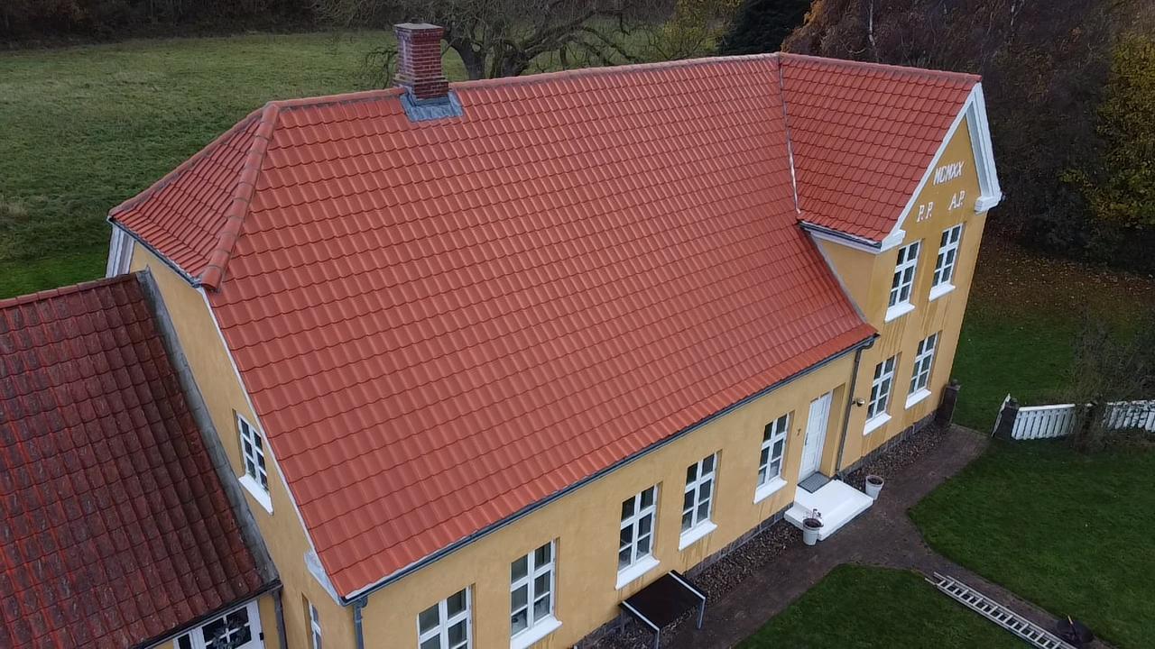 Vanodak dakrenovatie Denemarken - Nieuwe dakpannen